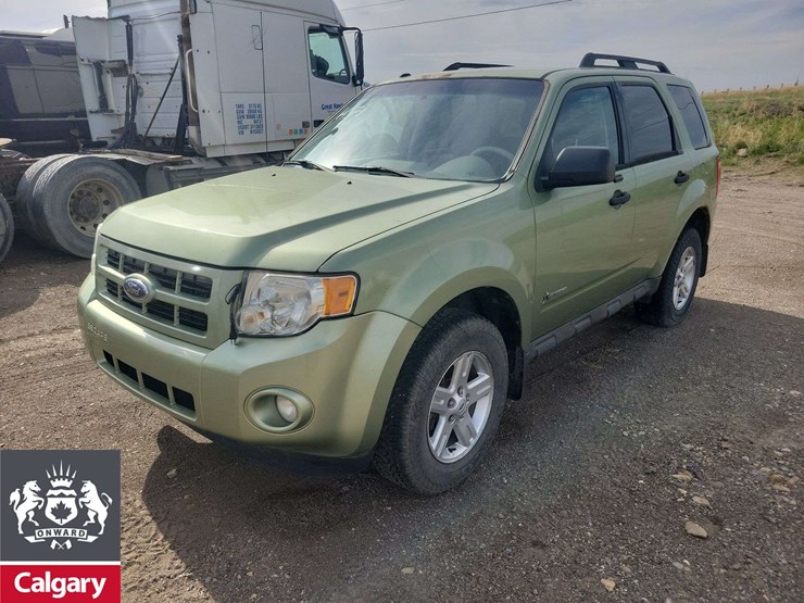 ford-escape-hybrid-image-1