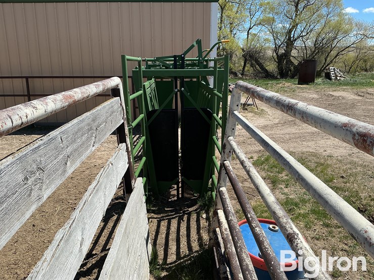 powder-river-working-chute-w/-palpation-cage-image-6