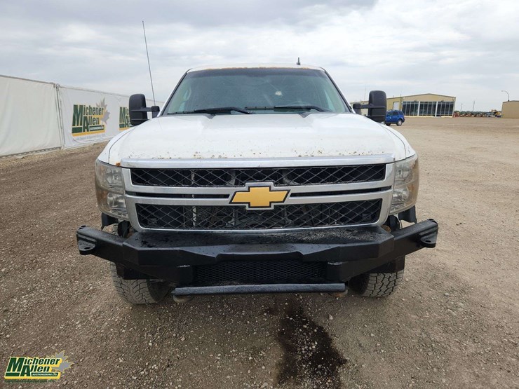 2012-chevrolet-silverado-3500hd-image-6