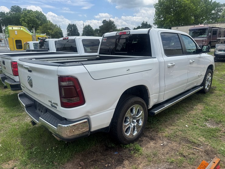 2020-dodge-1500-image-3