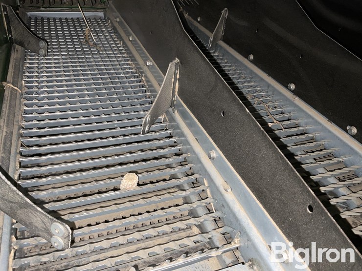 2009-john-deere-9770-sts-image-16