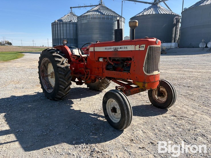 1962-allis-chalmers-d19-image-3