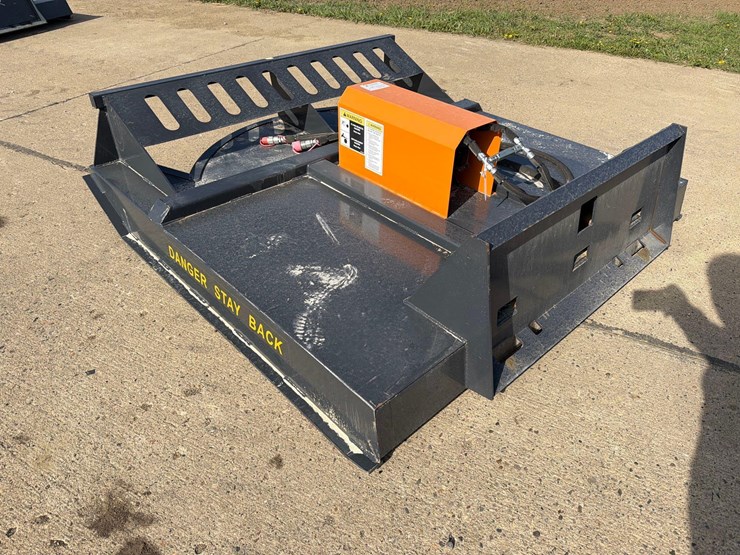 2025-wolverine-skidloader-72”-whirly-mower-image-4