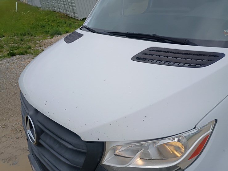 2019-mercedes-benz-sprinter-2500-image-77