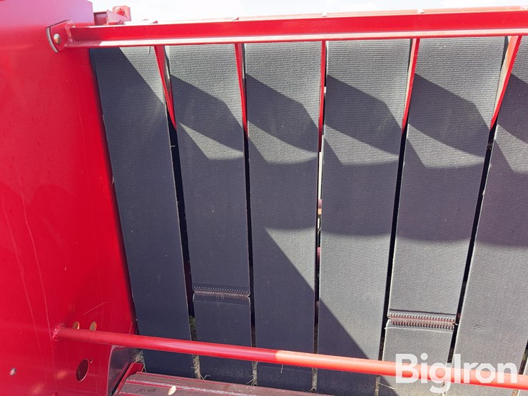 2013-new-holland-br7090-image-12