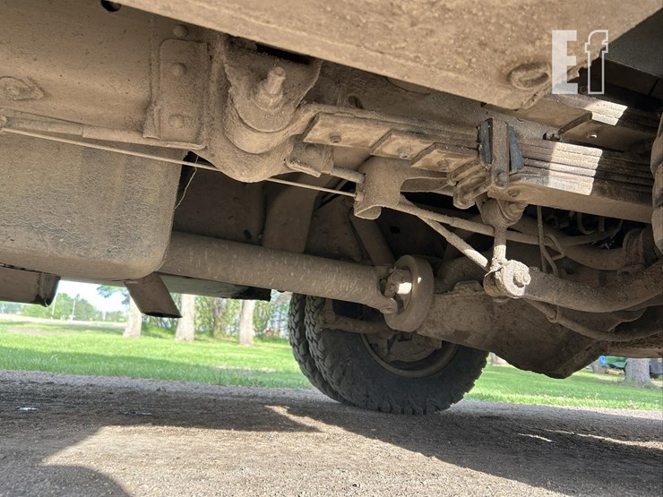 2001-gmc-3500-image-54