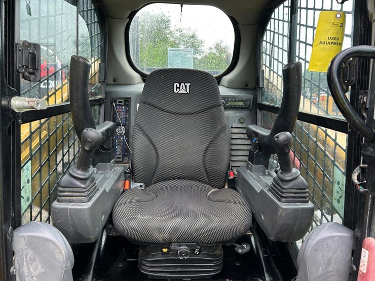 2023-caterpillar-279d3-image-20