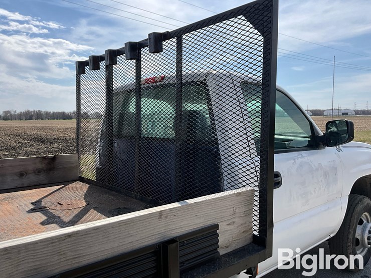 2004-chevrolet-silverado-3500-image-15