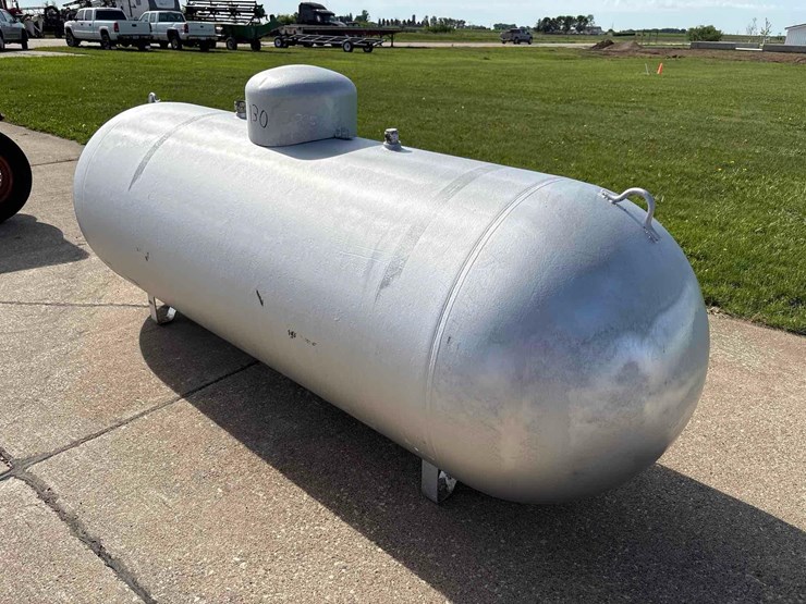 500-gallon-propane-tank-image-1