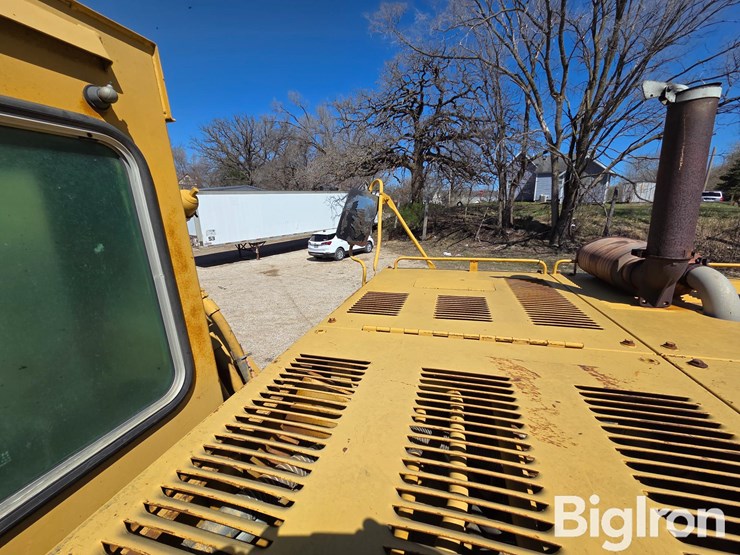 caterpillar-225-image-15