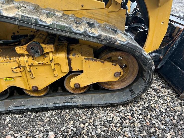 2022-caterpillar-259d3-image-14
