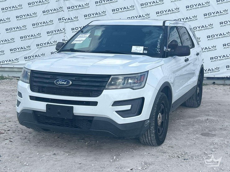 2019-ford-explorer-image-1