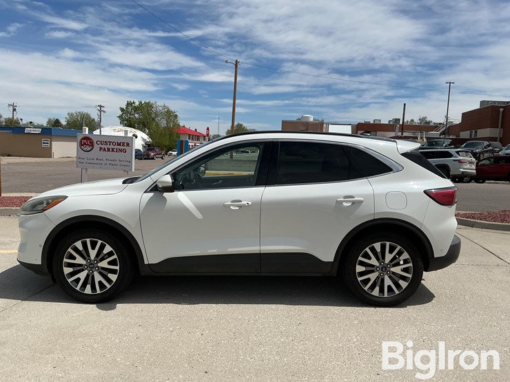 2020-ford-escape-image-8