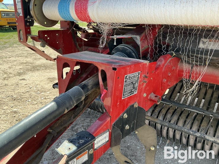 2011-case-ih-rb564-image-11