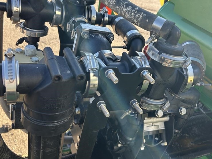 2023-john-deere-db90-image-57
