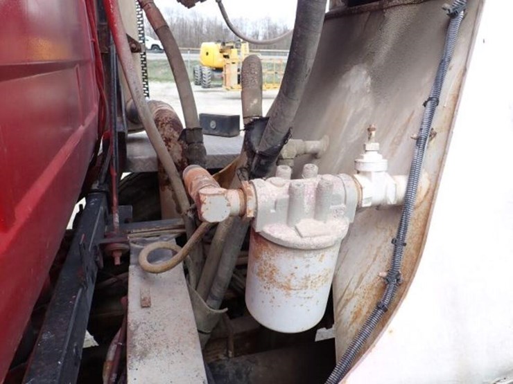 1999-mack-rb690s-image-50