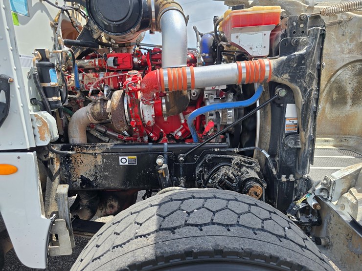 2014-peterbilt-365-image-63