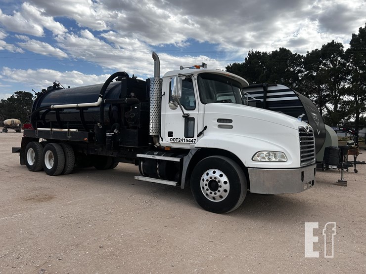 2005-mack-vacuum-truck-5222-image-7