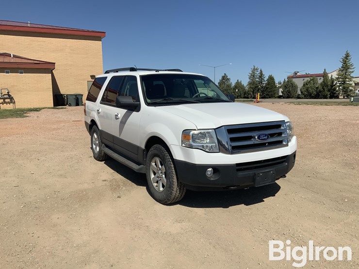 2013-ford-expedition-xlt-image-3
