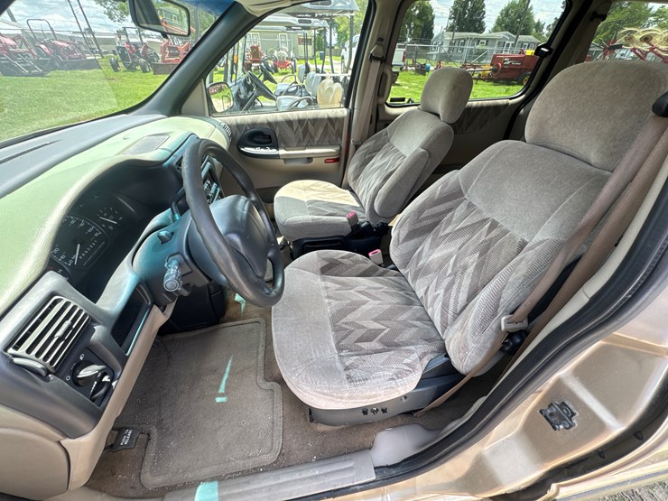 1998-chevrolet-venture-ls-image-5