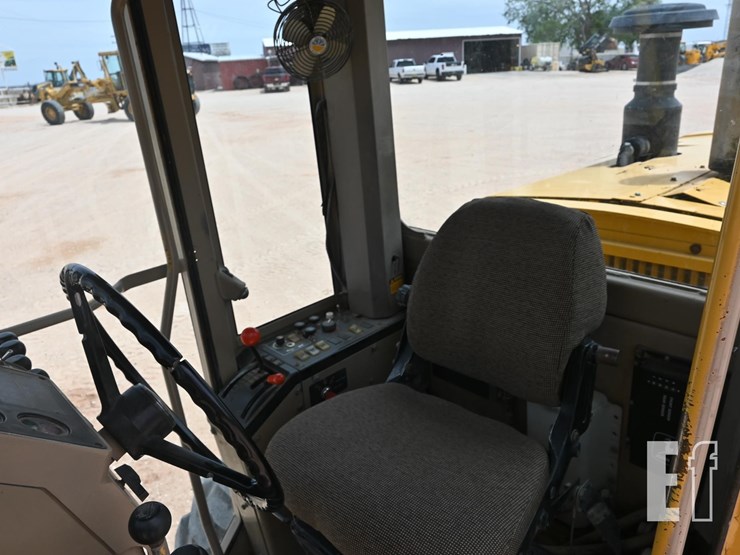 1996-deere-772bh-image-5