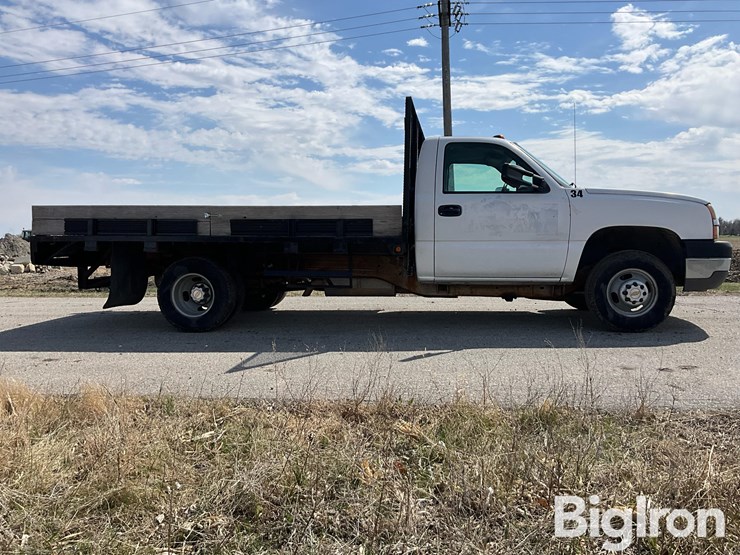2004-chevrolet-silverado-3500-image-4