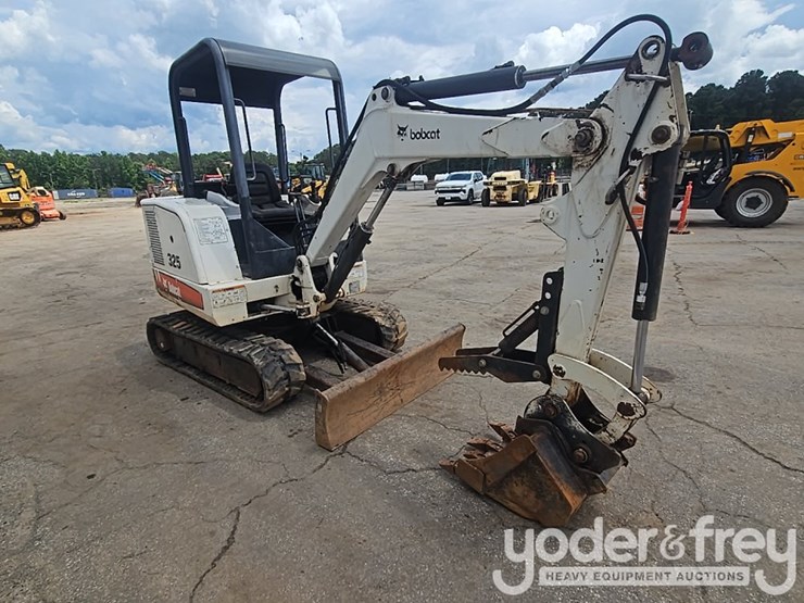 bobcat-325-image-7