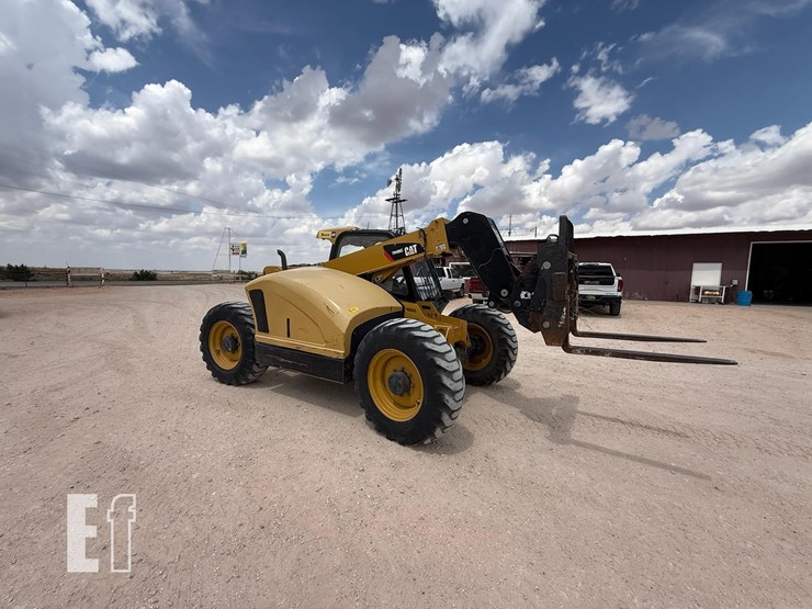 2016-caterpillar-th406c-image-1