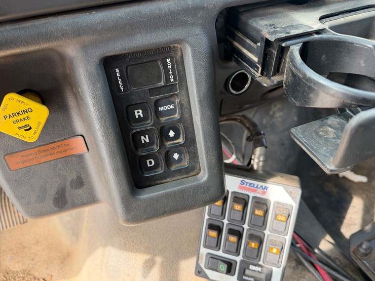 2008-ford-f750-image-26
