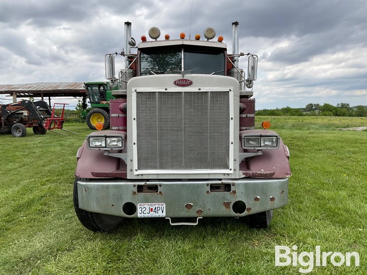 1985-peterbilt-382-image-2