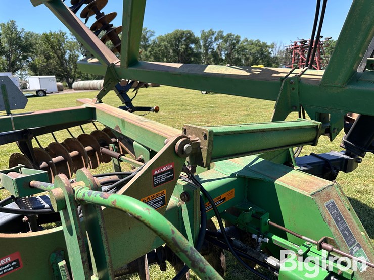 john-deere-650-image-11
