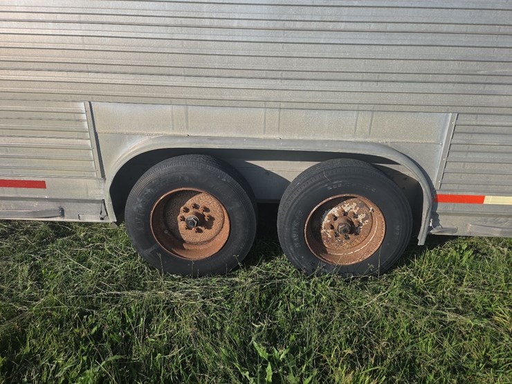 2002-eby-ruffneck-8'x24'-aluminum-livestock-trailer-image-12