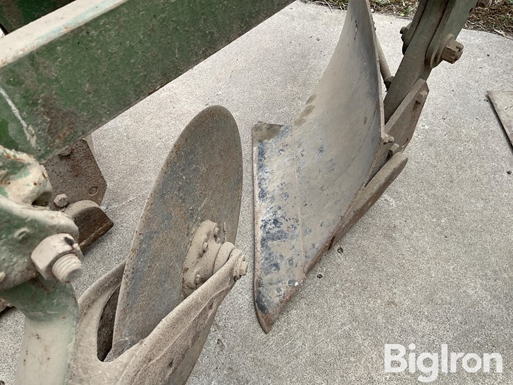 john-deere-125-image-12
