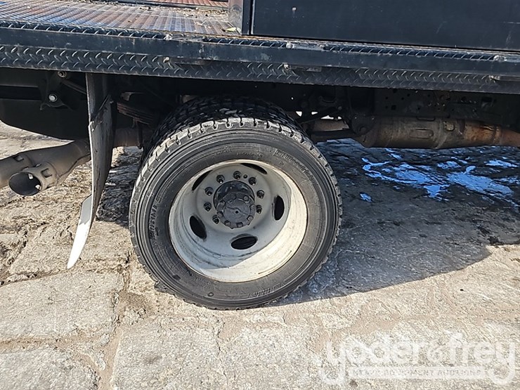 ford-f350-xl-image-8