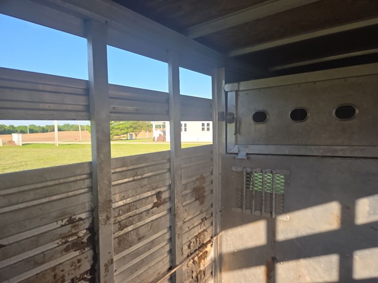 2002-eby-ruffneck-8'x24'-aluminum-livestock-trailer-image-38