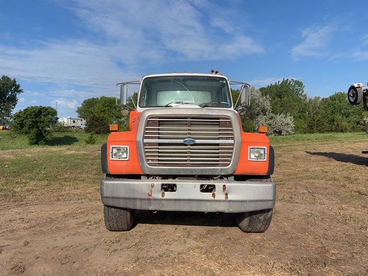 1996-ford-lt9000-image-2