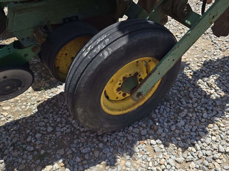 john-deere-7000-image-5