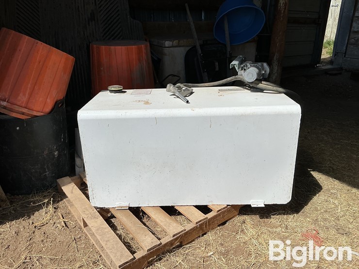 deezee-110-gal-transfer-tank-w/pump-image-2