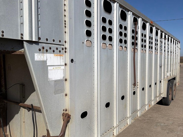 1992-wilson-livestock-trailer-image-12