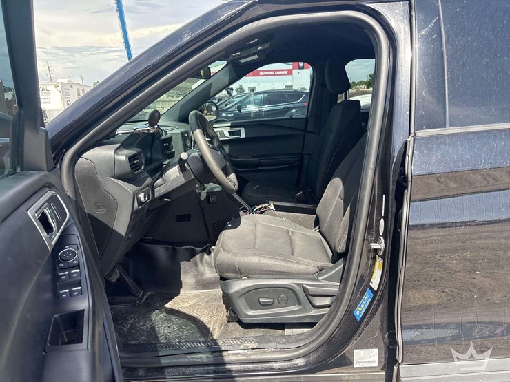 2020-ford-explorer-image-5