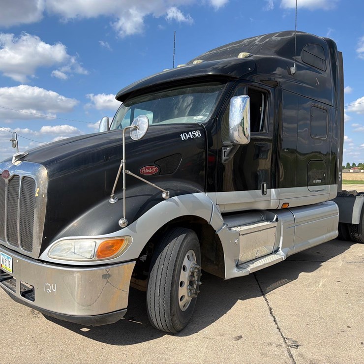 2009 PETERBILT 387