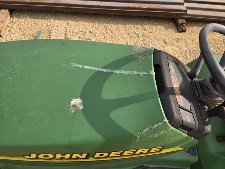 john-deere-345-image-8