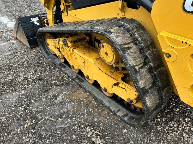 2022-caterpillar-259d3-image-17