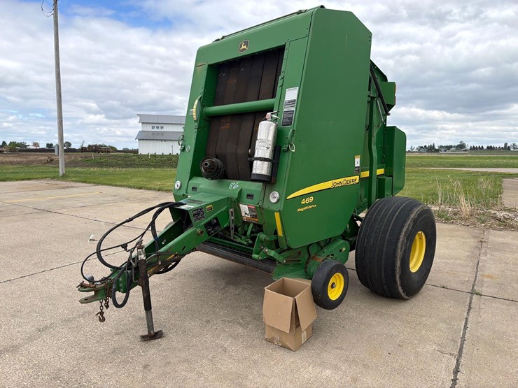 john-deere-469-image-1