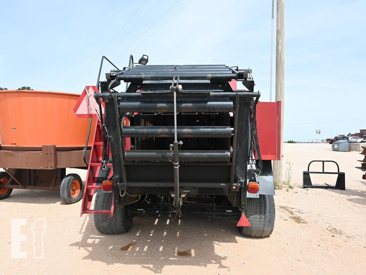 new-holland-bb960rt-image-4