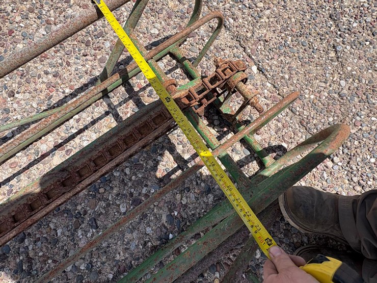 john-deere-200-image-15