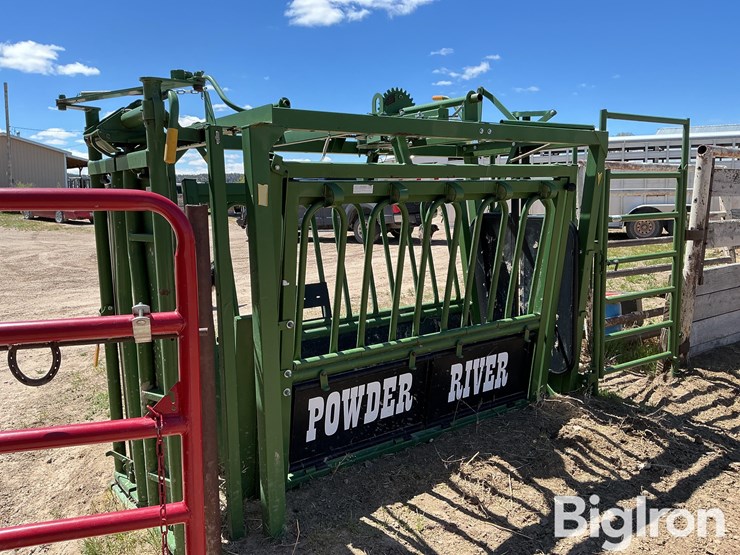 powder-river-working-chute-w/-palpation-cage-image-1