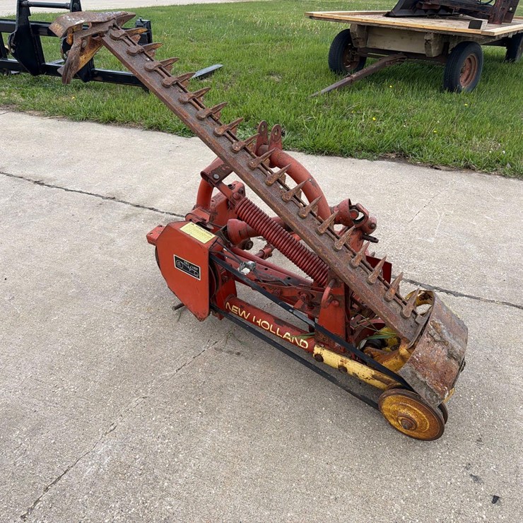 NEW HOLLAND 451