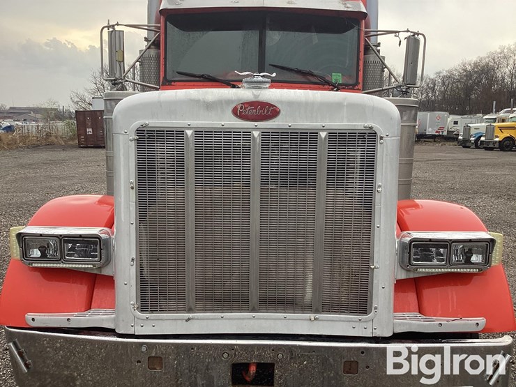 1999-peterbilt-379-image-9