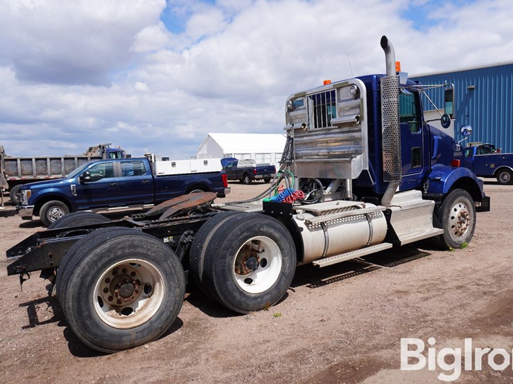 2013-kenworth-t800-image-5